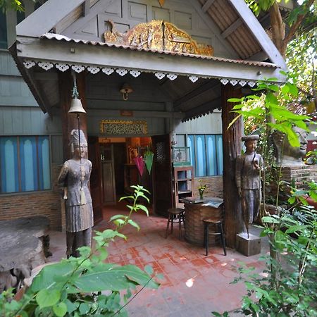 Ayutthaya Bouchic Hostel Kültér fotó