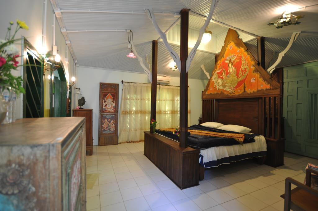 Ayutthaya Bouchic Hostel Kültér fotó