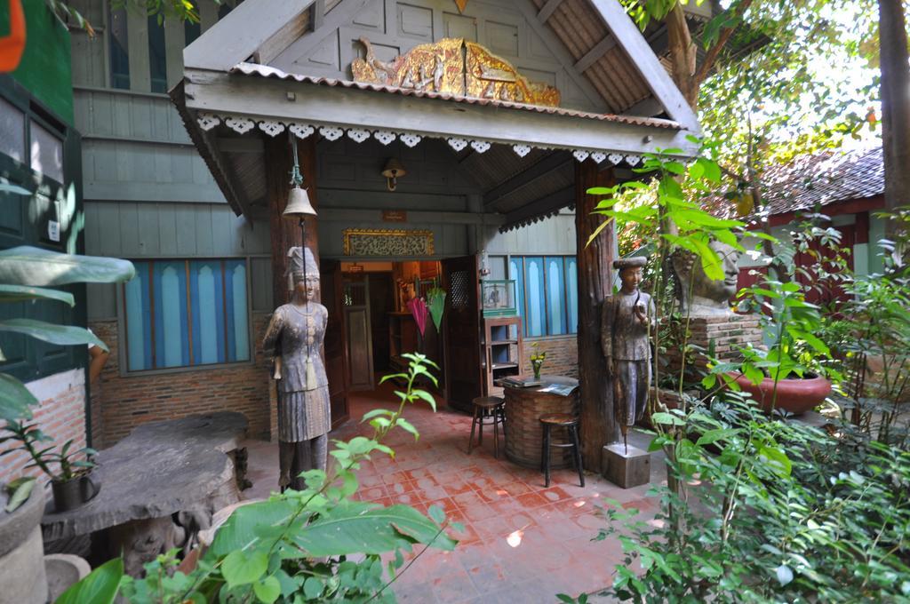 Ayutthaya Bouchic Hostel Kültér fotó